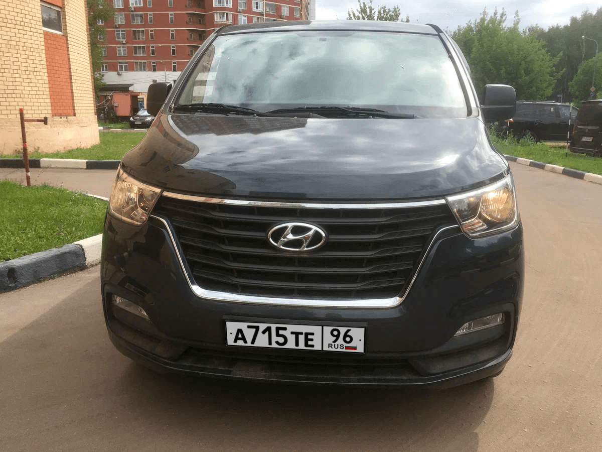 Hyundai Starex